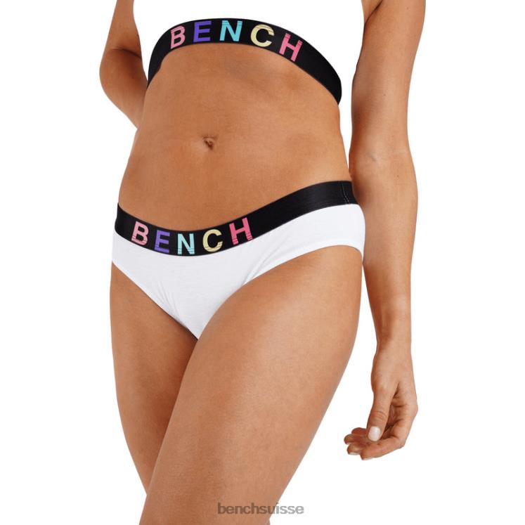 sous vetement Bench. Suisse nouveaux vetements de sport Bench. jacket capture l essence de la vie en ville